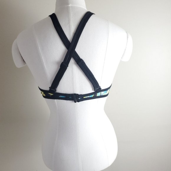 Lole bikini top, bra top style with adjustable straps - Picture 2 of 10